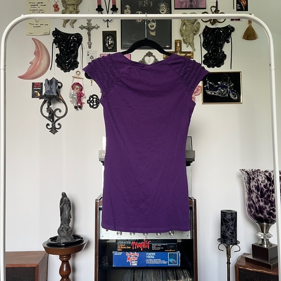 Y2K Spooky Vampire Nights Graphic Tee Vintage - Picture 5 of 5